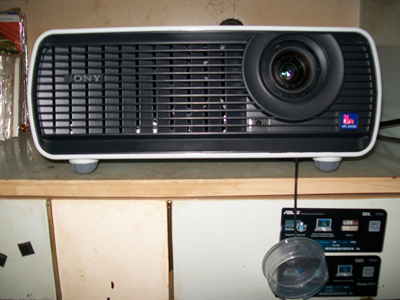 (2nd) Proyektor SONY VPL-EX130 (Cimahi)