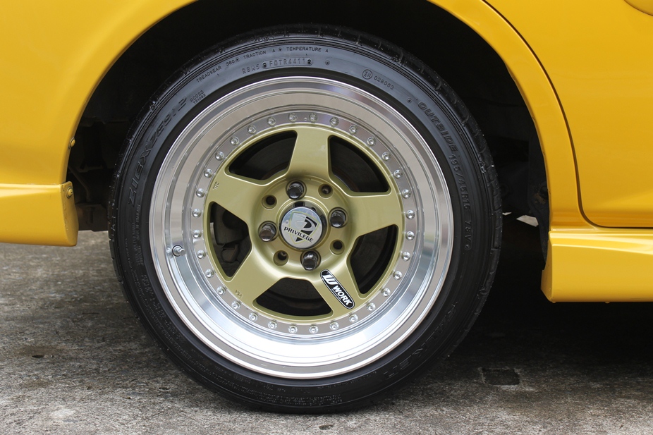 Over Credit Honda Jazz Vtec 2005 MT Limited Edition "Kuning" --> Khusus Pemakai