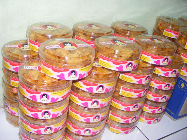 kering kentang d'enji hanya 8000/toples