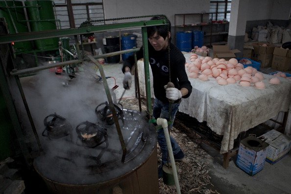 (Foto) Melihat Pabrik Pembuat Sex Dolls Di China!!!