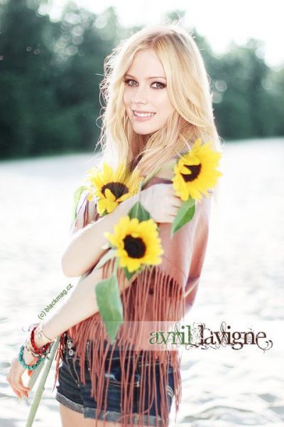 98299829-avril-lavigne-lover-aka-cross-bones-98299829---part-3