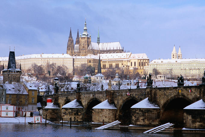 Indahnya Praha , kota seratus menara