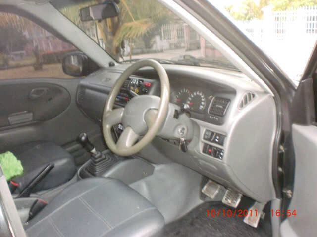 Suzuki ESCUDO 2.0 Thn 2002,warna hitam,110JT nego tipisss.., Only PEKANBARU