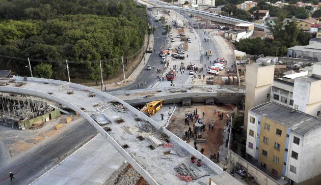 Jembatan di kota VENUE PIALA DUNIA 2014 runtuh