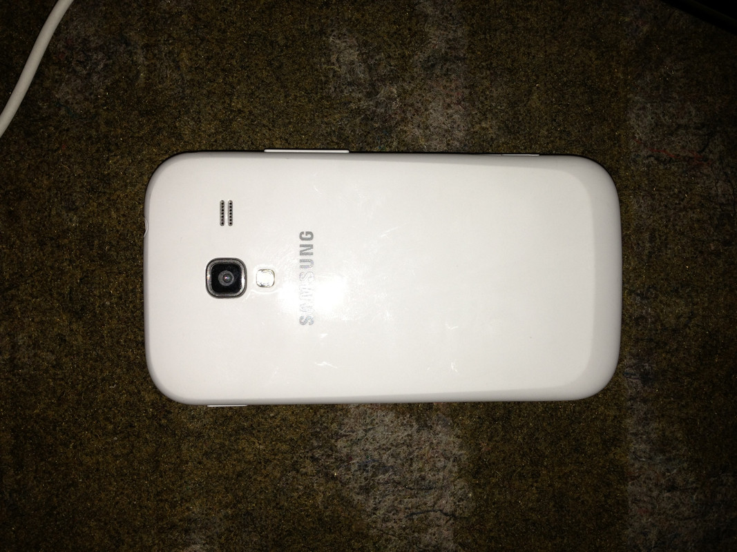 SAMSUNG Galaxy Ace 2 - I8160 Warna Putih. {FullSet} bonus Memory external 16gb