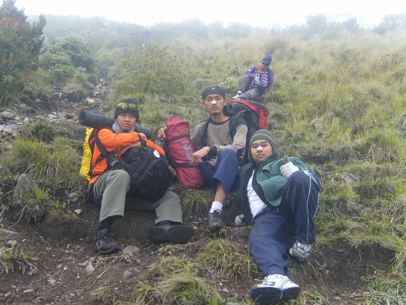 &#91;CatPer&#93; Share Cerita Pertama Kalinya Mendaki : Gunung Lawu Januari 2011