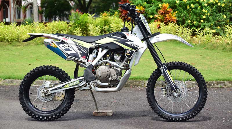 Modifikasi Yamaha Jupiter MX 2007 Bergaya Adventure, Pas Buat Trabas