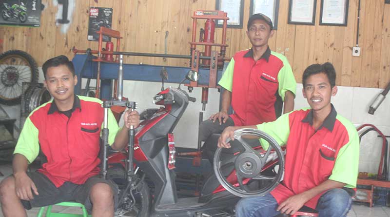 kelbengkel-kelbengkel-star-jaya-motor-jogjakarta-bengkel-spesialis-press-rangka