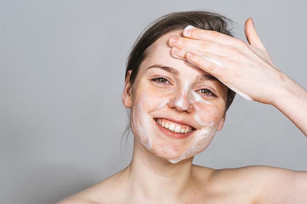 Sudahkah Kamu Tahu 6 Langkah Cuci Wajah yang Benar?