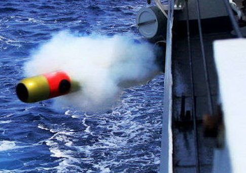 &#91;Nah Lhoo&#93; China Uji Coba &quot;High Speed Precision Guide Manuvering TORPEDO&quot;