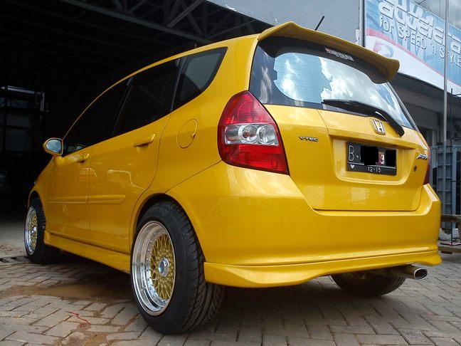 Over Credit Honda Jazz Vtec 2005 MT Limited Edition "Kuning" --> Khusus Pemakai