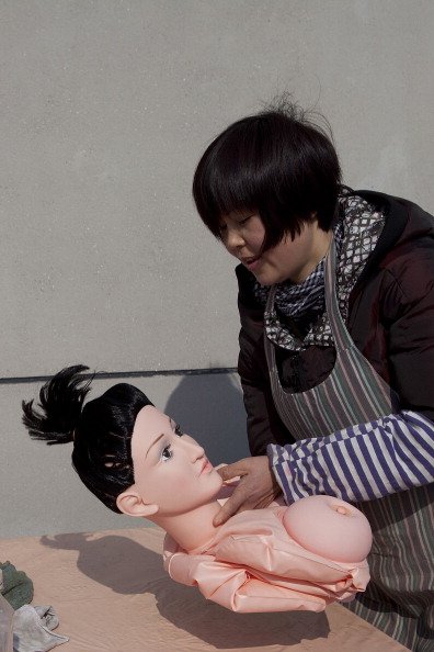 (Foto) Melihat Pabrik Pembuat Sex Dolls Di China!!!