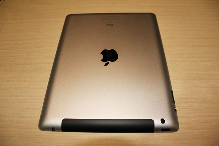 Apple iPad 3 White 3G + Wi-Fi 16GB iOS 5.1.1 Mulus + Garansi Like New..!!