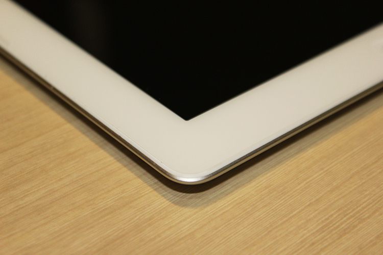 Apple iPad 3 White 3G + Wi-Fi 16GB iOS 5.1.1 Mulus + Garansi Like New..!!
