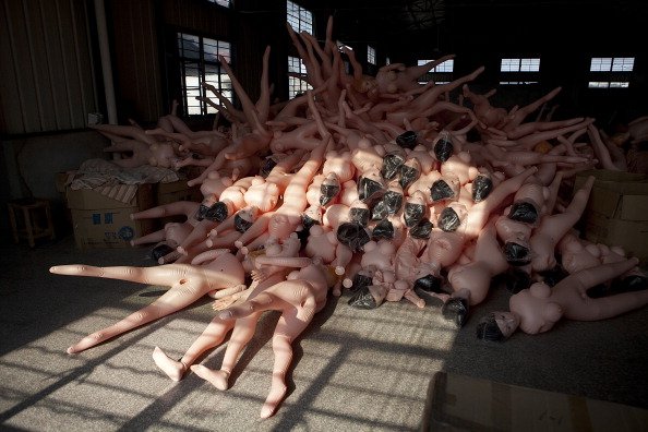 (Foto) Melihat Pabrik Pembuat Sex Dolls Di China!!!