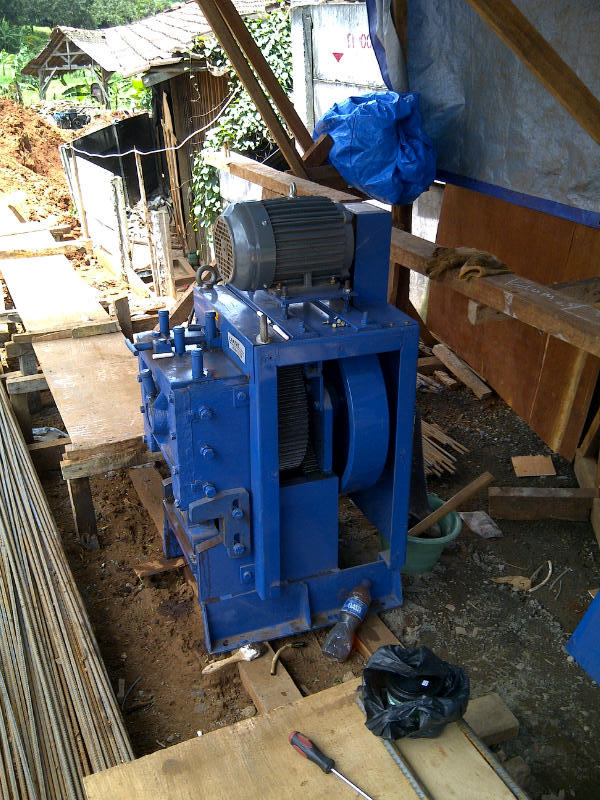 Terjual bar bender, bar cutter, stamper, concrete vibrator, konstruksi KASKUS