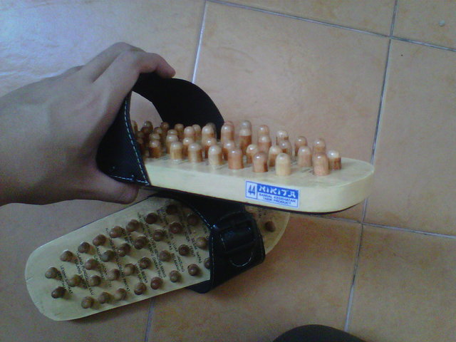 ░▒▓█▀ Sandal Kayu Pijat Reflexi Reflexiology Accupressure Akupuntur Kaki ala Tiongkok