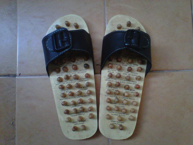 ░▒▓█▀ Sandal Kayu Pijat Reflexi Reflexiology Accupressure Akupuntur Kaki ala Tiongkok