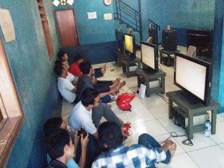 10 Macam Pengunjung Rental Playstation (PS).. (mantan anak rental.. masuk..)