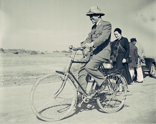 Kisah tentang Bung Karno dan Sepeda Ontel