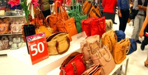 Saham LPPF Keluar Dari Jurang Dalam