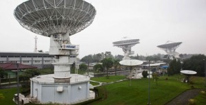 ISAT BERSAMA 3 OPERATOR SIAP LUNCURKAN LAYANAN 4G