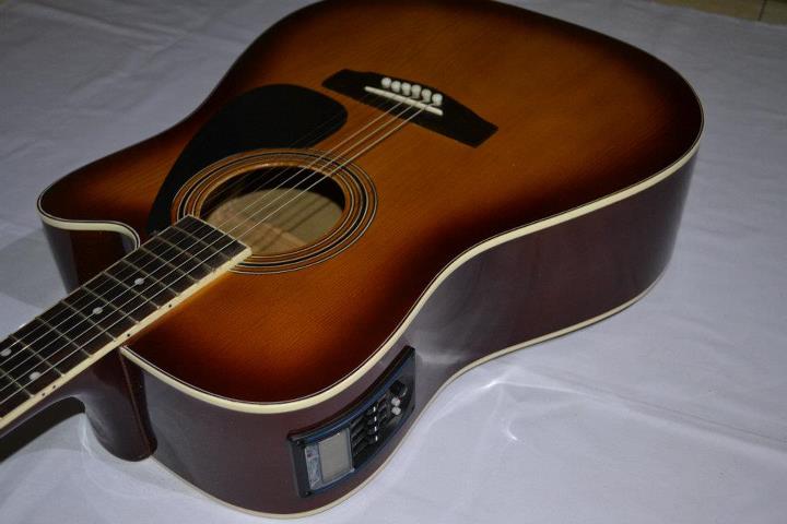 Gitar custom accoustic electric apapun insyaallah bisa 