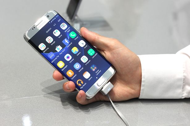 Smartpone dengan RAM 8 GB ? Samsung ?