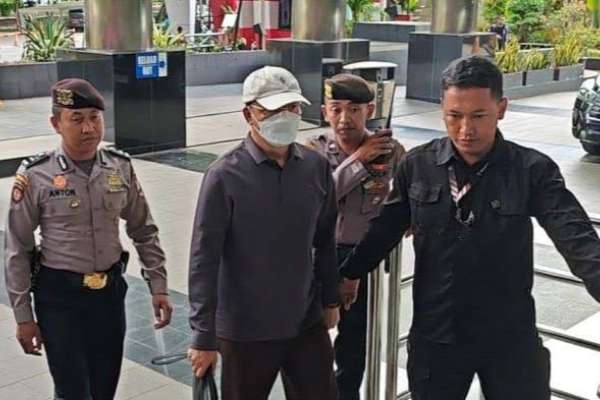 kpk-ott-cagub-bengkulu-petahana-diduga-terkait-pungutan-untuk-pendanaan-pilkada