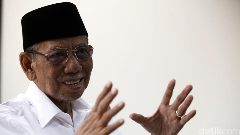 KH Hasyim Muzadi Meninggal Dunia