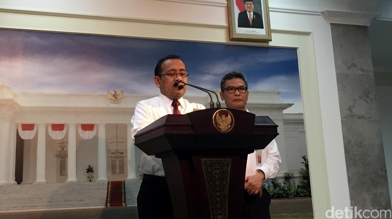 mensesneg-jangan-sedikit-sedikit-dihubungkan-ke-istana