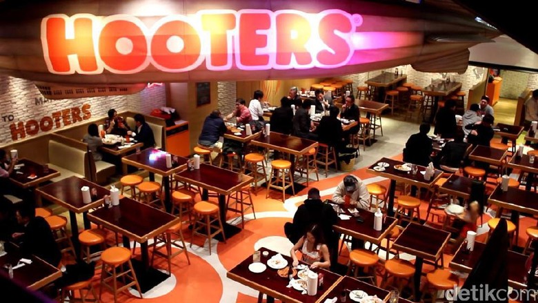 Kata Sumarsono Soal Restoran Hooters yang Ramai Jadi Perbincangan