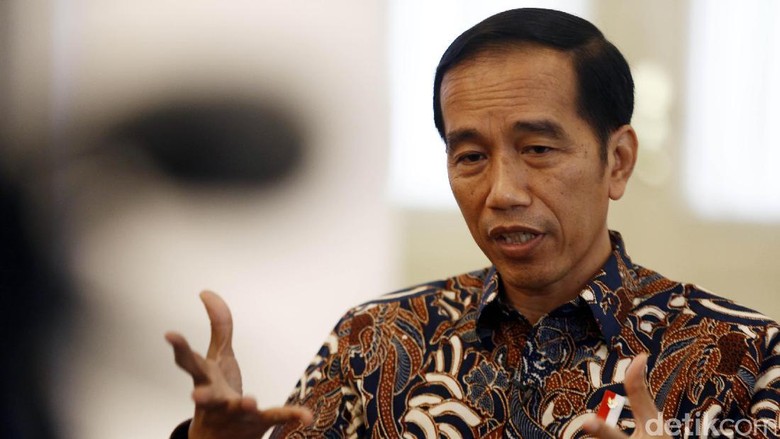 Jokowi Perintahkan Kapolri Usut Tuntas Klien Saracen