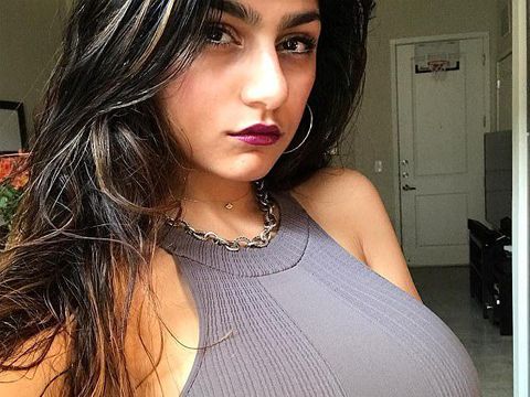 Permintaan Mia Khalifa di Twitter Bikin Heboh