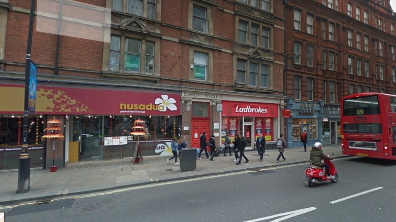 Restoran Rp 15 M Bos First Travel di London Dekat Istana Buckingham
