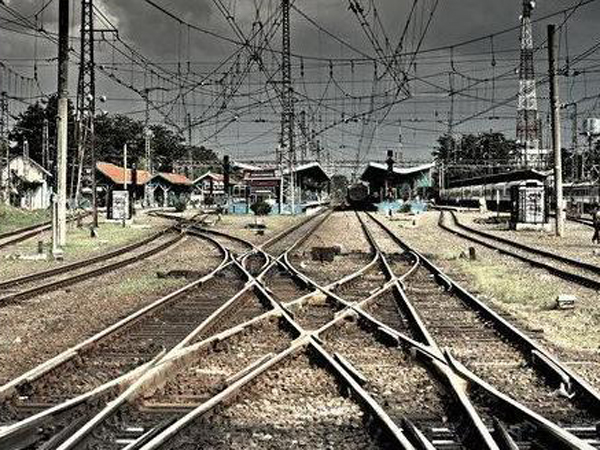 Foto-Foto Jadul Stasiun di Indonesia 