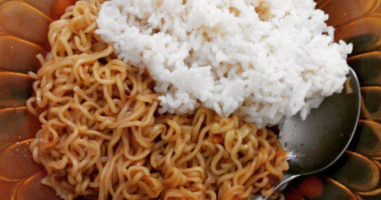 7 Makanan Favorit di Akhir Bulan yang Bikin Perut Buncit