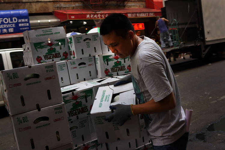 nagh-lhoooimmigrants-to-us-from-china-top-those-from-mexico_
