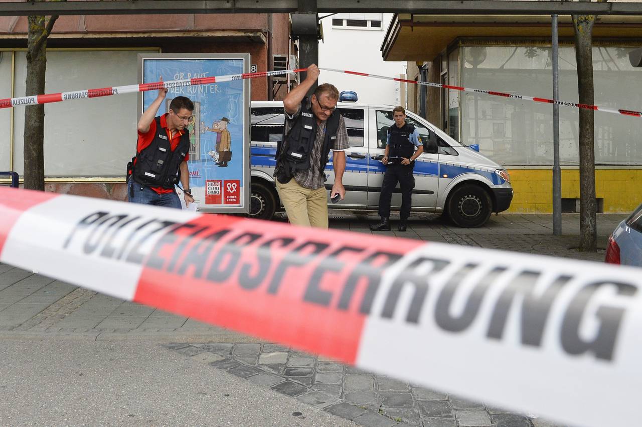&#91;SYRIANS&#93; Man With Knife Kills Woman in German City of Reutlingen