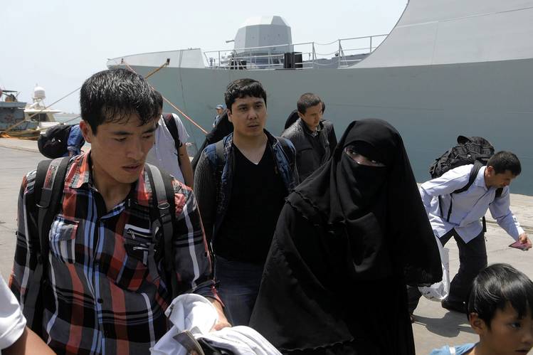 PLA Navy Bantu Evakuasi 225 Warga Asing dari 10 Negara di Yaman