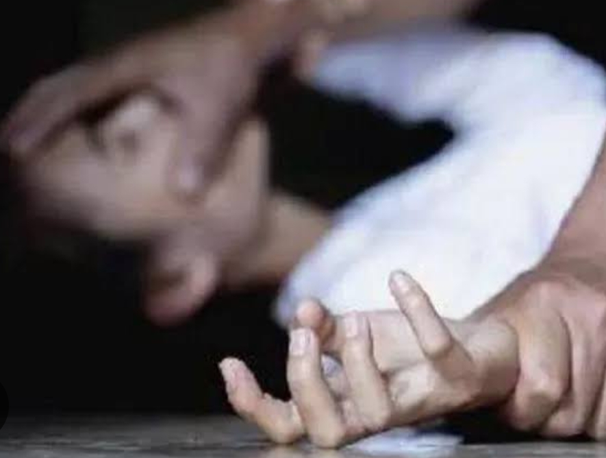 Oknum Kepala Sekolah SMK di Batam Cium Stafnya Secara Paksa, Korban Kini Takut