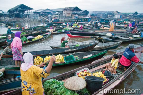 Beragam Tempat Yang Terapung,Dari Pasar Terapung sampai Golf Terapung