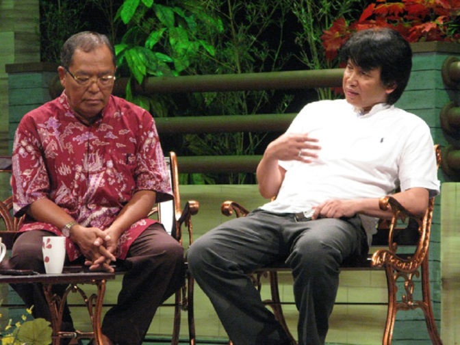 Orang ini Tewas setelah ucapkan "salam 2 jari" ke Jokowi, bukannya baca Syahadat!