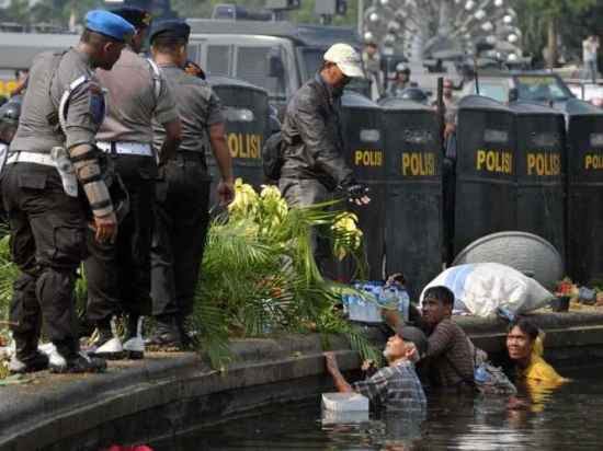 video-jumpa-pers-kecewa-tim-prabowo-hatta-pertanyakn-keadilan-mk-lanjut-ptun--ma