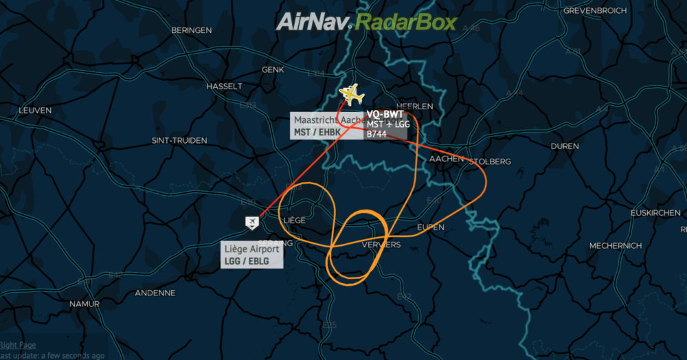 serpihan-logam-pesawat-kargo-ini-jatuh-saat-lepas-landas-sebabkan-cedera