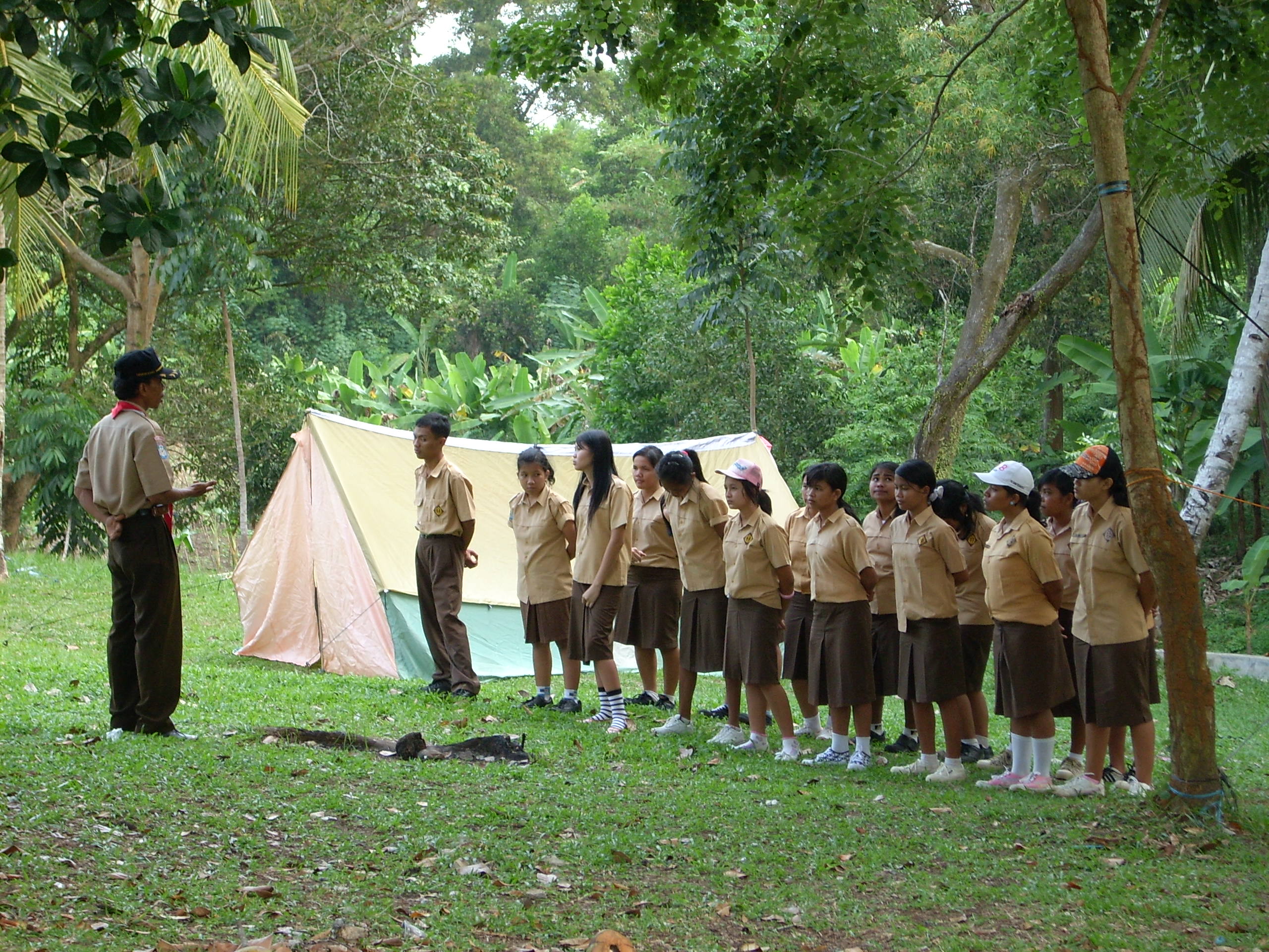 Cara mendapatkan banyak teman di sekolah