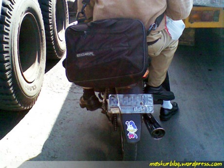 Inilah Faktor Kenapa Boncenger Bisa Bahaya Buat Pengendara Motor