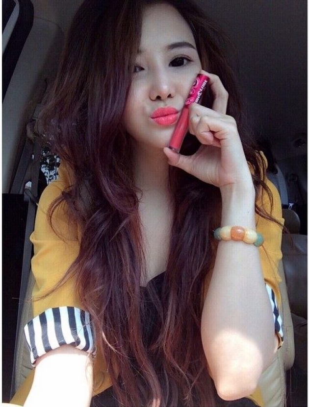 Dini Fronitasari, Dosen Cantik Mirip Artis Korea