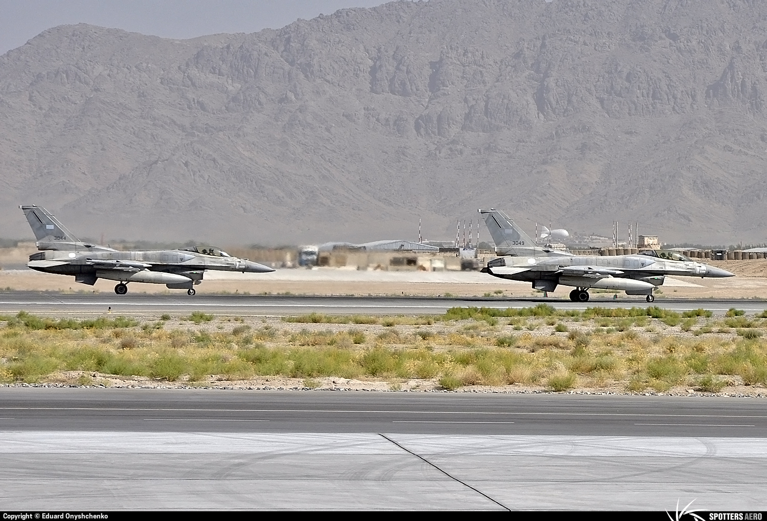 PHOTO} Best Of The Best Uni Emirat Arab Air Force 2013