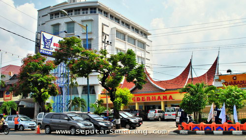 Rumah Makan Sederhana Bintaro Diminta Hapus Kata &quot;Sederhana&quot;